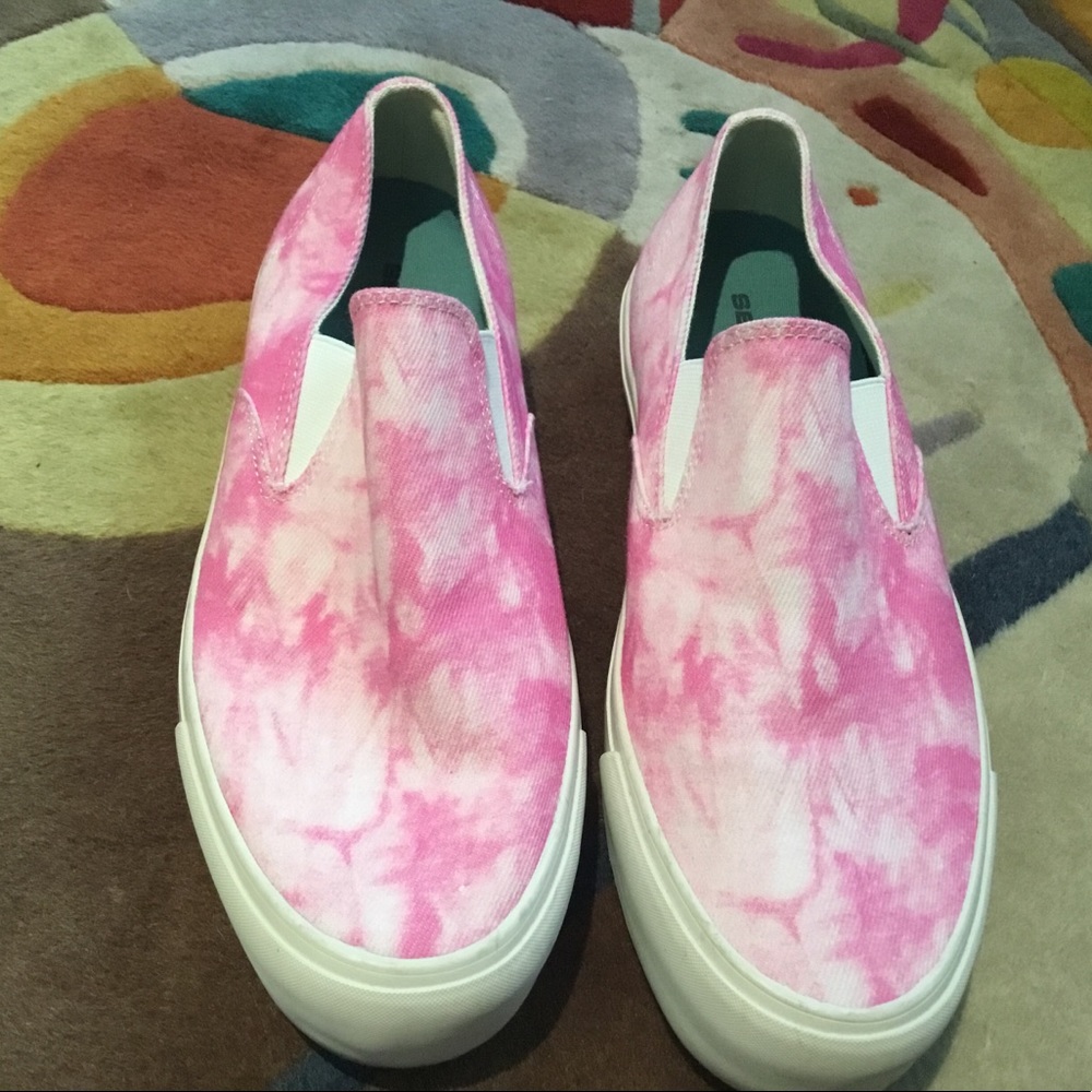 Seavees Tennis Shoes